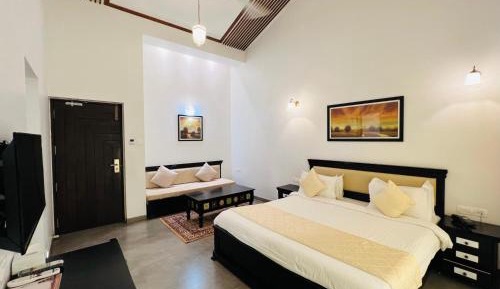 Queen Room with Balcony