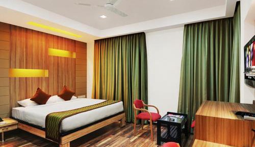 Deluxe Queen Room