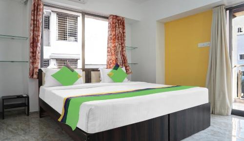 Deluxe Room with Balcony