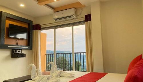 King Room with Mountain View