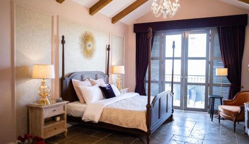 Grand Cru Room with Wine tour & Tasting experience at Sula Vineyards, 10% discount on spa & Complimentary welcome drinks on arrival, Happy Hours (1+1) from 4 to 7 pm 