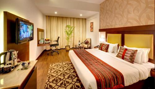 Deluxe Suite With Bathtub