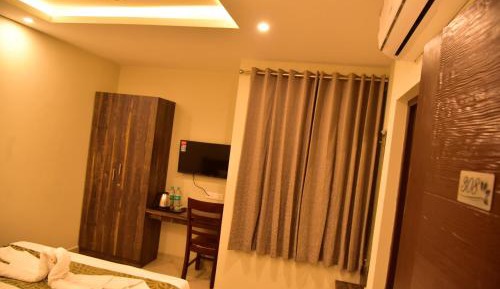 LE EXECUTIVE ROOM