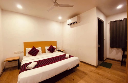 Pitampura Hotel | Hotel White Saffron