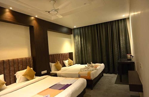 Shivpuri Hotel | Nakshatra Resort & Garden