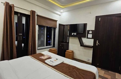 Kolar Road Hotel | HOTEL BONSAI