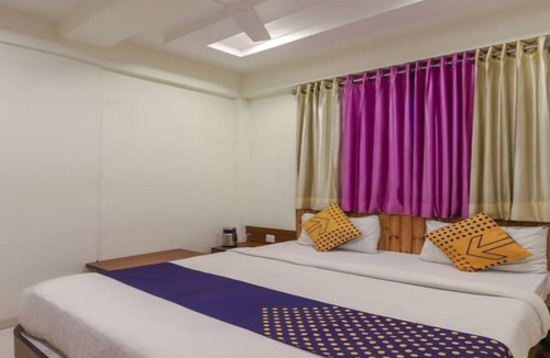 Changodar Hotel | Everest Hotel