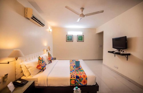 Saket Hotel | Fabhotel Anutham