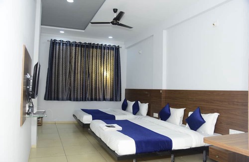 Hansalpur Becharaji Hotel | Hotel Agroha