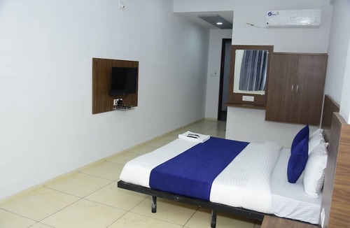 Hansalpur Becharaji Hotel | Hotel Agroha