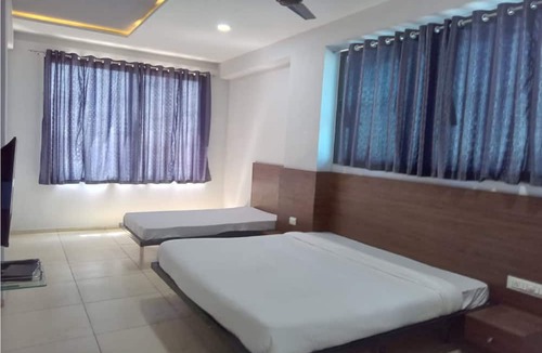 Hansalpur Becharaji Hotel | Hotel Agroha