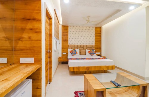 Danapur Hotel | Fabhotel Holiday Grand