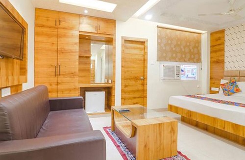Danapur Hotel | Fabhotel Holiday Grand