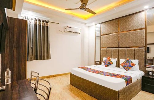 Pitampura Hotel | FabHotel Royal Mirage I