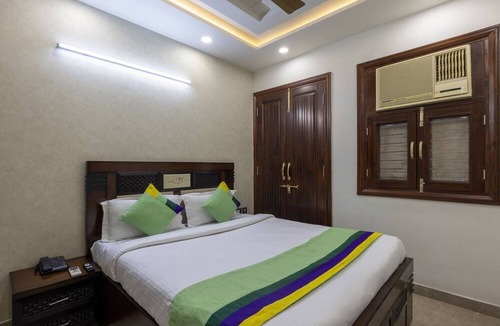 Sector 15 Hotel | Treebo MVM Residency