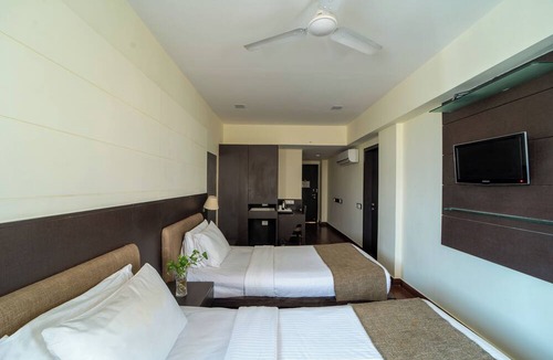 Vidhyadhar Nagar Hotel | Whispering Palms Jaipur