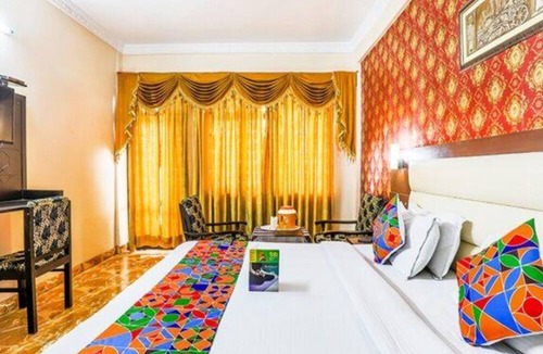 Mayapur Hotel | FabHotel Pramila Inn