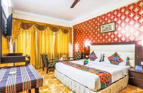 Mayapur Hotel | FabHotel Pramila Inn