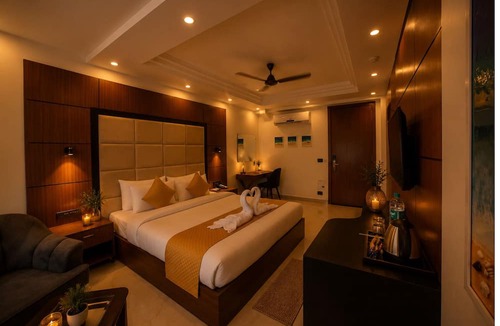 Pilerne Industrial Estates Hotel | HUE GUH The Porto Candolim