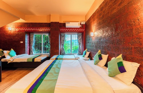 Ponda Hotel | Treebo Rock Valley