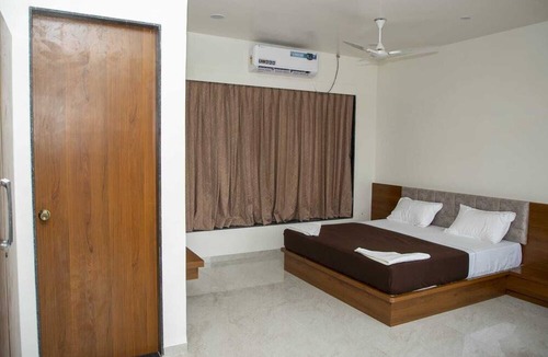 Rajkot Hotel | Omkara Resort