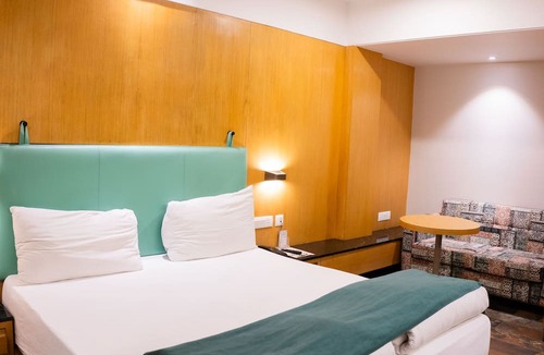 Maharana Pratap Nagar Hotel | Jain's Hotel Rajhans