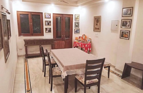Greater Kailash Apartment | 2 Bed Apartment Sleeps 4 With Parking New Delhi