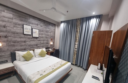 Akola Hotel | RG Exclusive Hotel-Akola