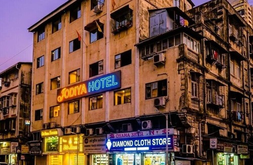 Masjid Bandar Hotel | Hotel Jodiya - Near CST