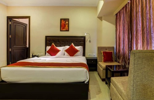 Palayam Hotel | Chirag Inn