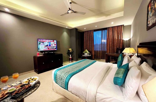 Mahipalpur Extension Hotel | The Shoba Estate Gold