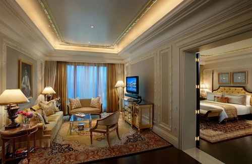Diplomatic Enclave Hotel | The Leela Palace New Delhi