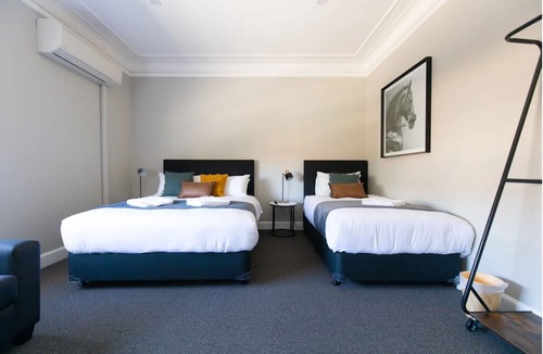 Homebush Hotel | Horse and Jockey Hotel Homebush