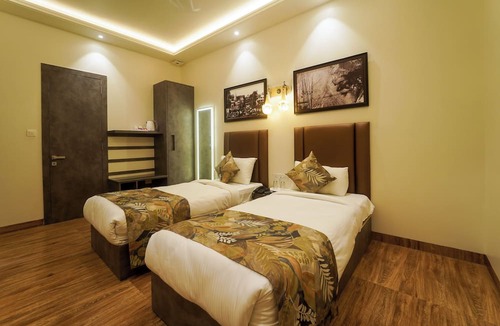 Mahmoorganj Hotel | Sugar Stars Inn