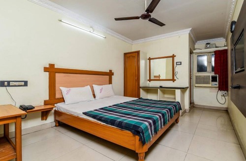Dwaraka Nagar Hotel | Hotel Lakshmi Residency
