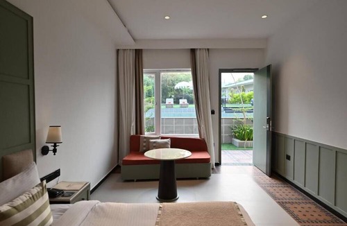 Kanpur Hotel | Status Club Resort