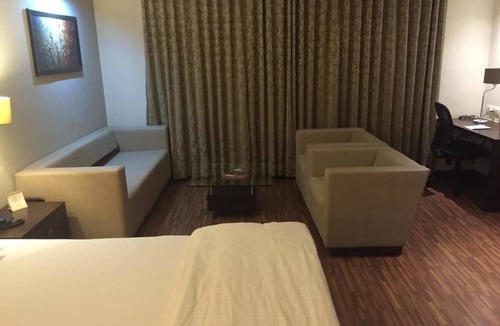 Paldi Hotel | Hotel Platinum Inn