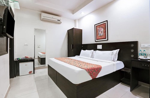 Lajpat Nagar Hotel | Hotel Amby Inn by Quadis - Lajpat Nagar