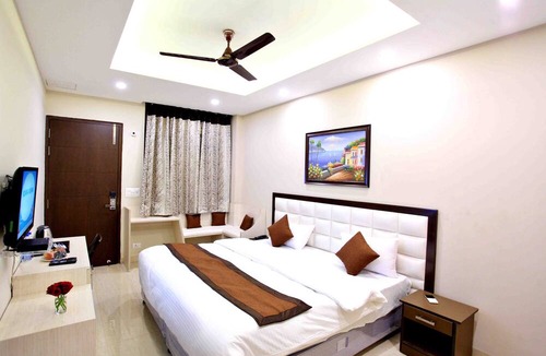 Jasola Hotel | Nirvana Suites