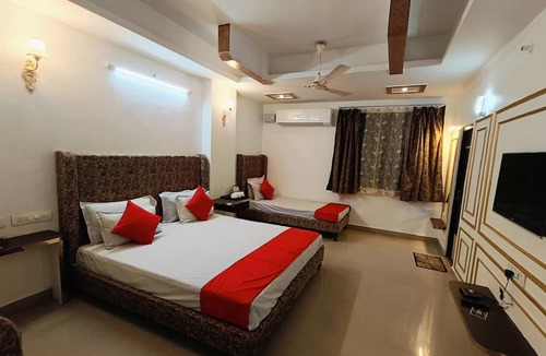 Paota Hotel | Omni Plaza
