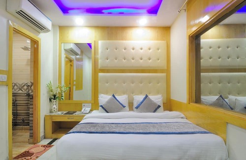 Paharganj Hotel | Check In Room New Delhi Railway Station