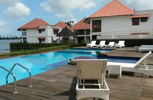 Alappuzha Hotel | Paloma Backwater Resorts