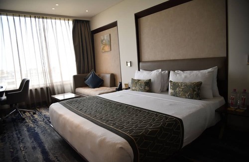 Sayajiganj Hotel | Sayaji Vadodara