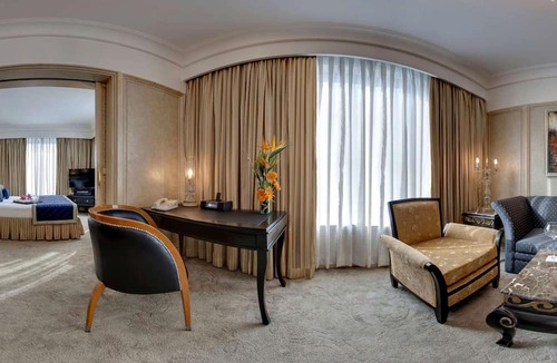 Sector 18 Hotel | Radisson Blu Hotel Noida