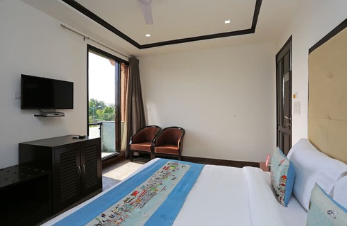 Safdarjung Enclave Hotel | OYO Flagship 746 Bhikaji Cama Place