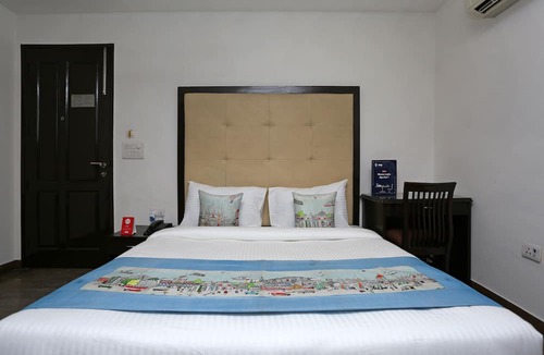 Safdarjung Enclave Hotel | OYO Flagship 746 Bhikaji Cama Place