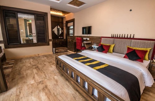 Kayiavir Plungdung Hotel | Chamong Chiabari