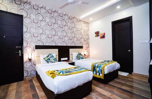 Mahanagar Hotel | The Golden Apple