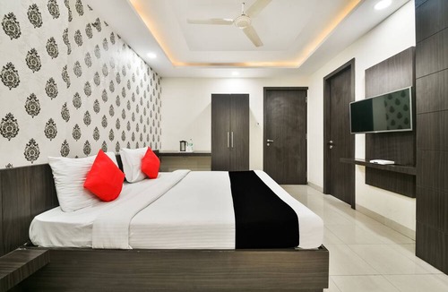 Kota Hotel | Hotel Flowers Inn