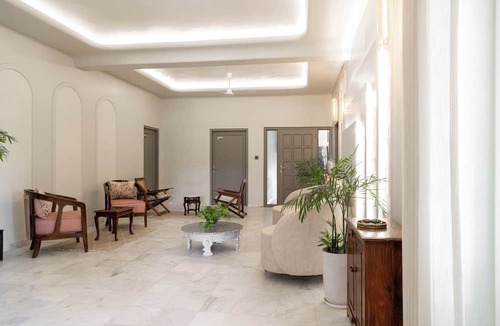 Panch Batti Hotel | Girisadan Homestay